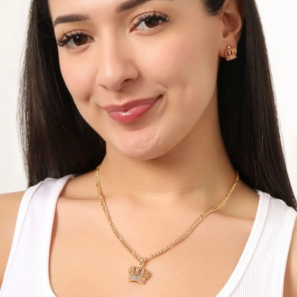 ▪️Juicy Couture▪️Crown Pendant & Stud Pink Crystal Embellushed Earring Set